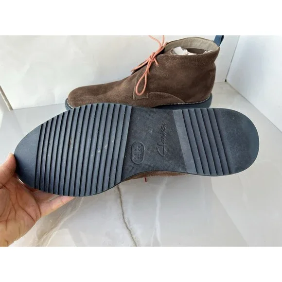 Clarks Men Kenley Brown Chukka Suede Leather Boots 261206897  display picture 2